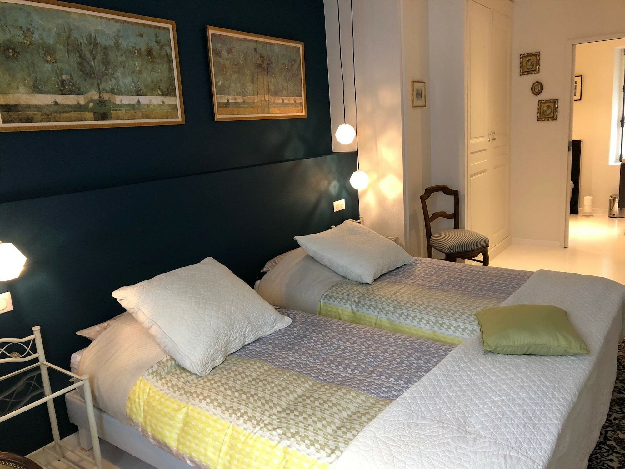 Villa Mary Амбоаз Екстериор снимка