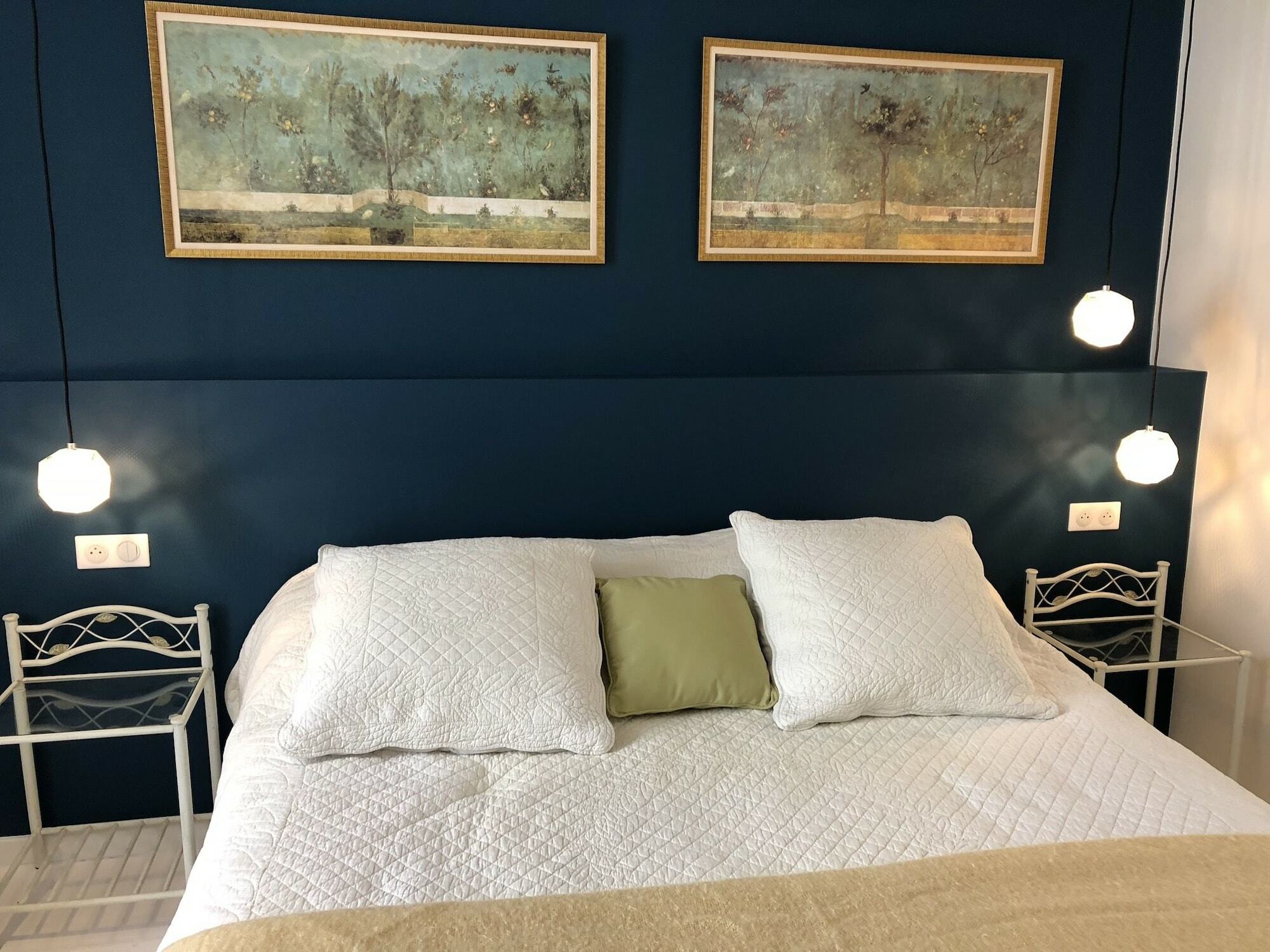 Villa Mary Амбоаз Екстериор снимка