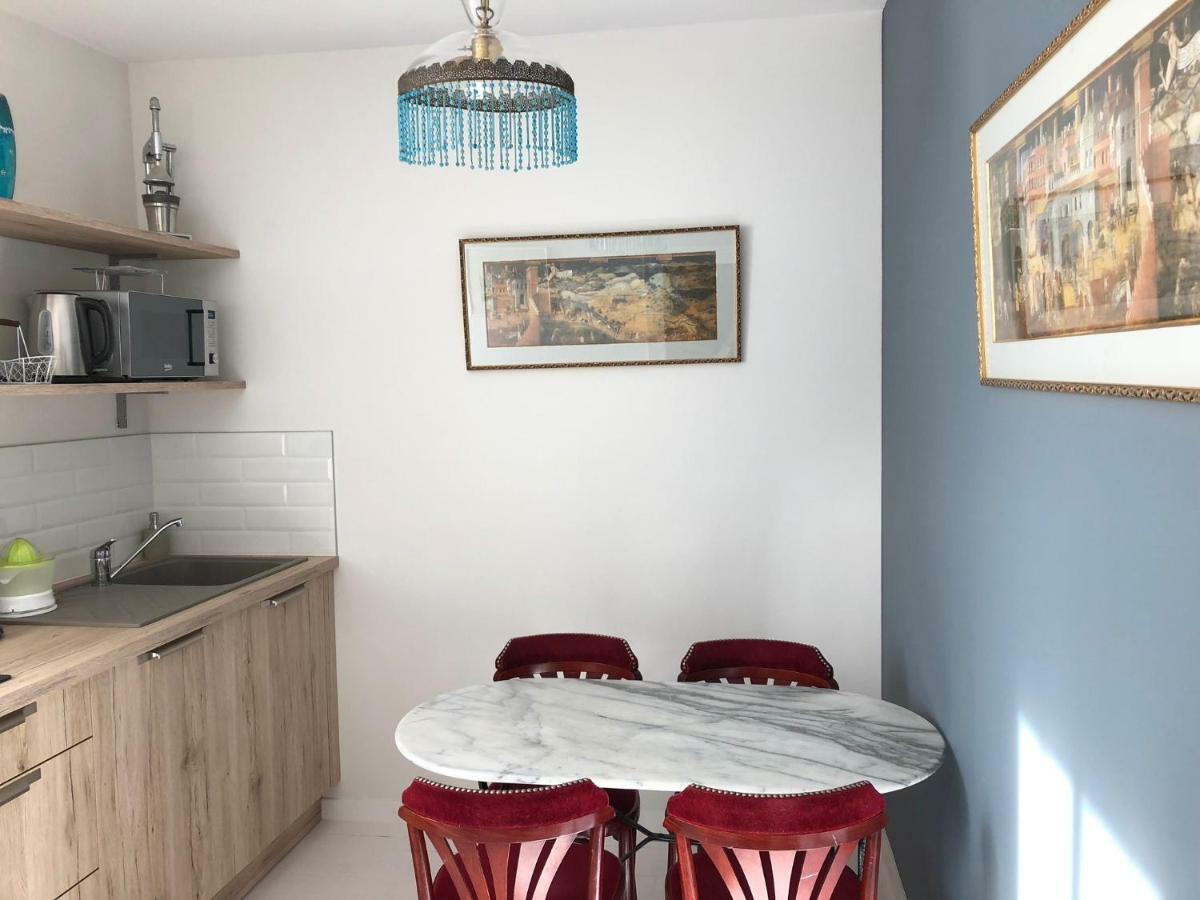 Villa Mary Амбоаз Екстериор снимка