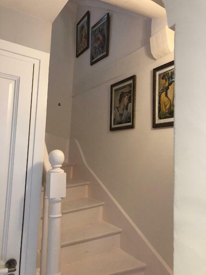 Villa Mary Амбоаз Екстериор снимка
